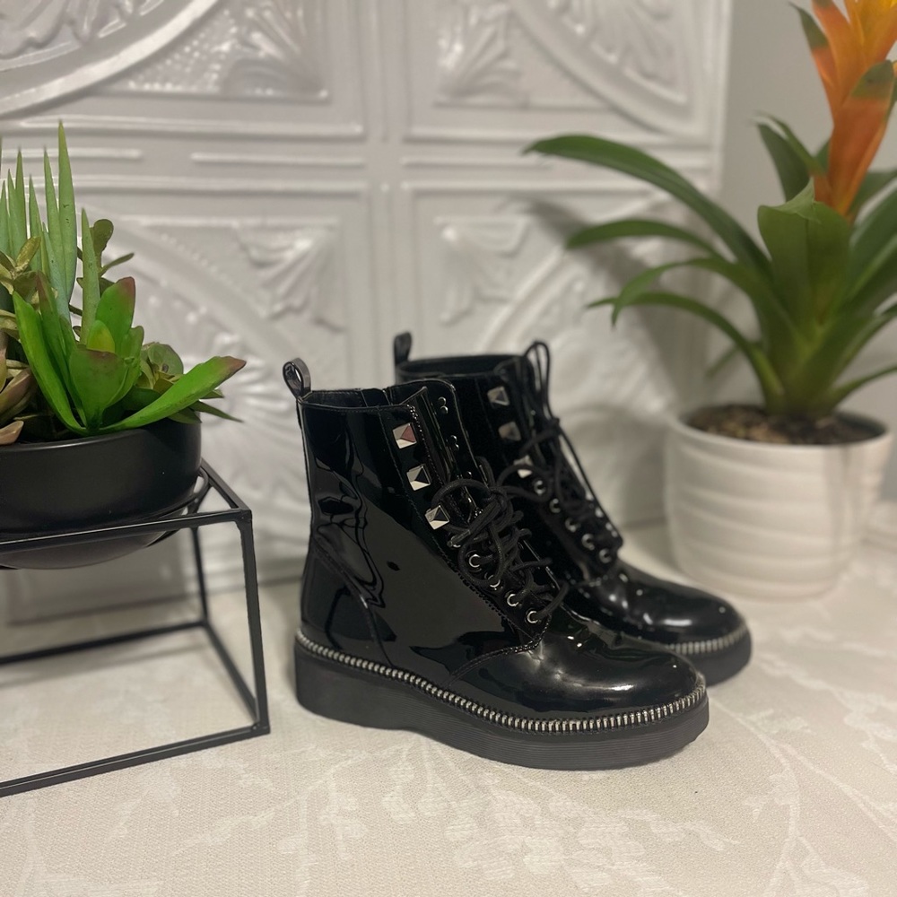 Micheal Kors Haskell Patent Leather Combat Boots sz 6